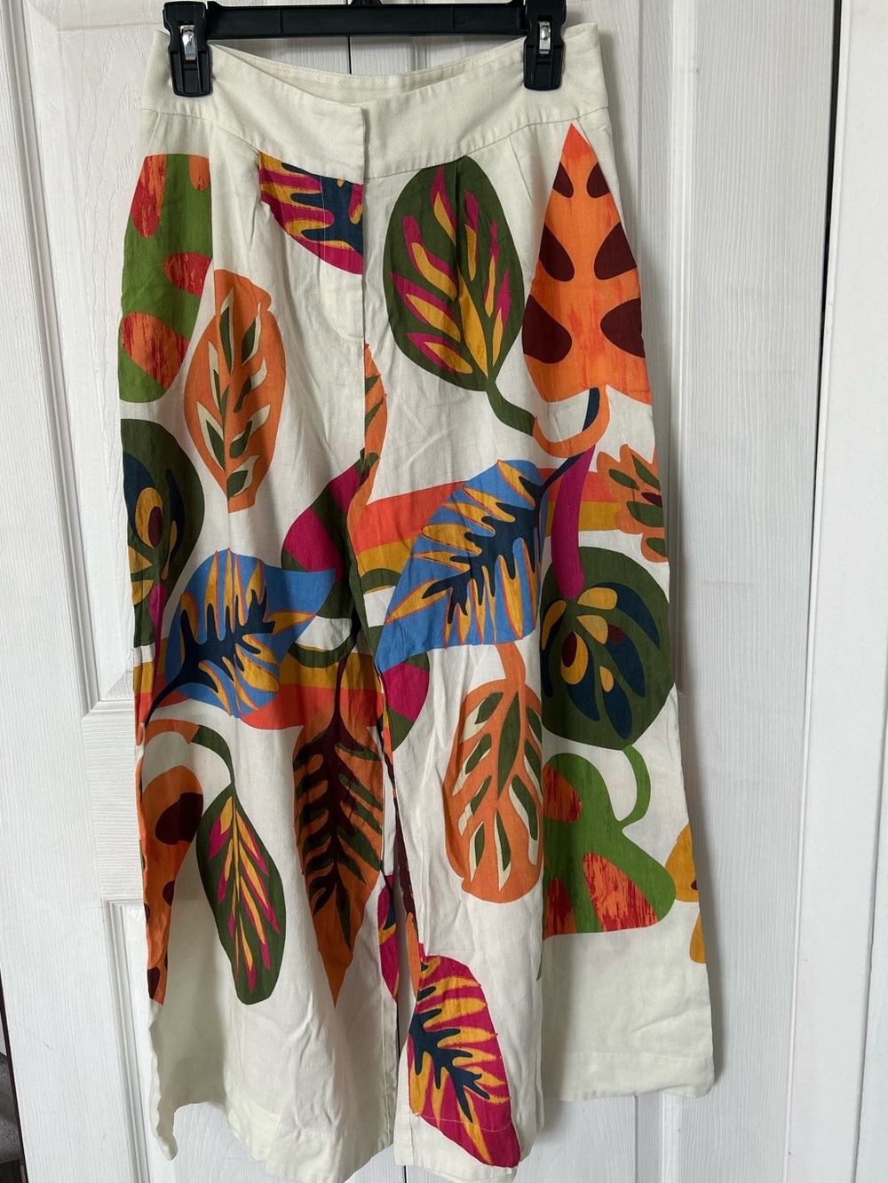 FARM Rio Cream wide leg pants with Tropical Leaf Motif size XS